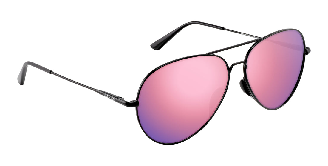 Three-quarter view of Burakkumetaru aviator sunglasses with black metal frame and rose-pink mirrored lenses on white